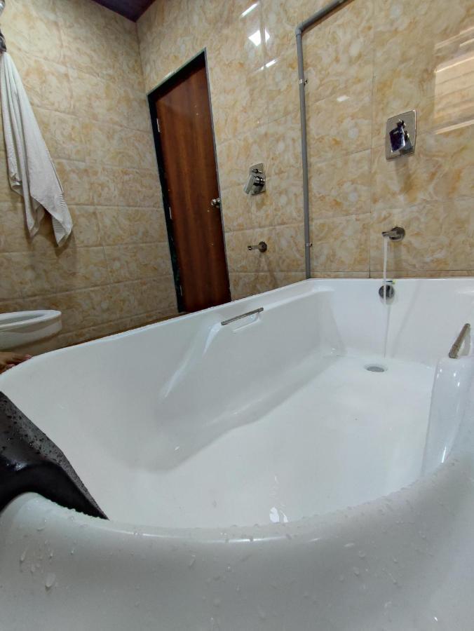 Hotel Starlit Navi Mumbai Exterior photo